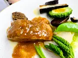琉球ロイヤルポーク皮付バラ肉の泡盛煮込み（ダ フラーチェ）