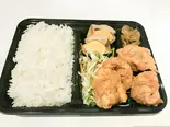 から揚げ弁当（中華厨房 杏杏）