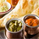 B 2カレーライスorナン サラダ付きセット 2Curry + Salad + Nan or  Rice（インド料理 ケバブ ＆ ビリヤニ ハウス Indian Restaurant Kebab ＆ Biryani house）