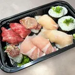 肉寿司 10貫 (豚ロース生ハムサラダ付き)（一途 埼玉七里店）