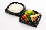 しまほっけと甘辛チキンステーキ弁当（宮本むなし 地下鉄東三国駅前店）