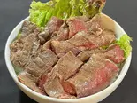 ハラミステーキ丼（大衆焼肉ホルモンやまだ上新庄店）