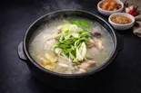 【薬膳スープ・半身鶏】サムゲタン[ライス付き]（ソウル食堂）