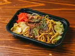 昔ながらの濃厚ソース焼きそば（立飲みカドクラ）