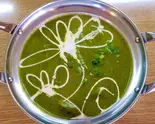 エビほうれん草カレー Sag Prawn Curry(インドネパール料理マハデブ 若葉通店)