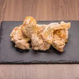 ★NEW★レッドプリダチーズチキン(骨付き/半羽1/2)(明洞チキン王子店)