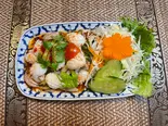 イカの辛ロサラダยำปลาหมึก（シャムチャントラー）