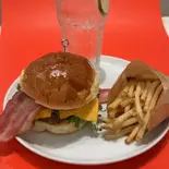 ベーコンレタスバーガーセット（スフレファクトリー）