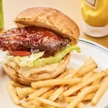 てりやきチキンバーガー Teriyaki Chicken Burger(Jami Jami Burger森野店)