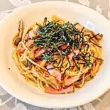ベーコンときのこのバター醤油スパゲッティ（70’s cafe）