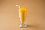 Mango sweet lassi(マンゴーラッシー 砂糖入り)（MEZBAAN HALAL KITCHEN）