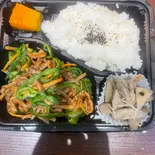 青椒肉絲弁当（喜家♡丼丸♡【手作り総菜弁当キヤ】）