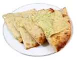 チーズナン Cheese naan（インドネパール料理 カトマンズキッチン＆マート）