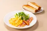 【Y1】モーニングスクランブルエッグ~トースト(デニーズ 新所沢店)
