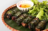 牛肉パイパー・ロロット巻き焼き BÒ NƯỚNG LÁ LỐT（ベトナム料理チェーサイン2号レストラン）