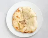 ごまナン(Sesame nan)（インド料理 EVEREST）