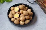 【新メニュー】麻辣うずらの卵(麻辣鹌鹑蛋)(屯舍 麻辣湯)