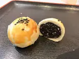 たっぷり黒胡麻パイ(甜咸黑芝麻酥)（劉記中華面食）