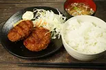 メンチカツ定食（市場食堂）