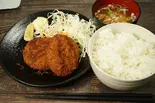 メンチコロッケ定食（市場食堂）