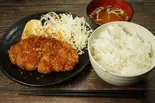 豚カツ定食（市場食堂）