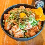 炭火焼き鳥丼（吉鳥西宮店）
