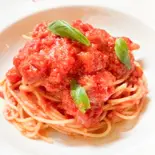 完熟トマトとバジルのトマトソース スパゲッティ(トラットリア シェ ラパン)
