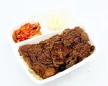 ①炭火焼肉弁当（炭火焼肉弁当のニュージーランド社）