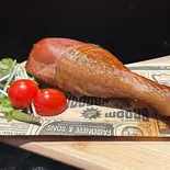 チリ直送スモーキーターキーレッグ（海賊レストラン BARATIE）
