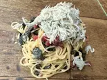 釜揚げシラスのせカリカリ梅と韓国海苔の冷製カペッリーニ（BONDICAFE NAKAMEGURO(ボンダイカフェ ナカメグロ)）