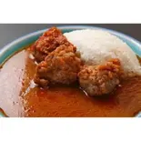 唐揚げカレー（モンスナック 新宿野村ビル店）