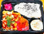 鉄板豚平焼き弁当（餃子工房 ちびすけ 東心斎橋店）