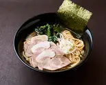 チャーシュー豚骨醤油らーめん（家系らーめん 金井家）