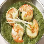 ほうれん草エビカレー Sag Prawn Curry（【人気急上昇中】インドネパール料理マイティガル MAITIGHAR）
