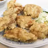 炸鶏（ジャージャー麺と大皿専門店 赤坂名華園）