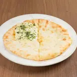 バジルチーズナン basil cheese nan（ドバン泉店）