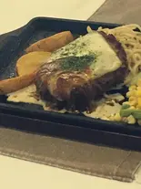 チーズハンバーグ定食（バーク那古屋）