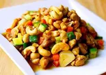 鶏肉とカシューナッツ炒め（中華レストランパンダ）