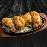 チキンガーリックティッカ Chicken Garlic Tikka 2P（LALIGURAS Indian Nepali Restaurant北浦和）