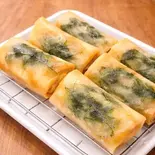 はんぺんとカニカマとチーズと大葉の春巻き 1個（お菜の気持ち）