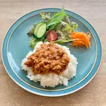 夏限定!スパイス・キーマカレー(スペイン風バル アルコイリス Cafe & Bar arcoiris)