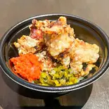 博多てんこ盛り丼 中津唐揚げ（絆串）