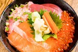 四色丼(漬け鮪、サーモン、ネギトロ、イクラ)(つきじ板前ダイニング斬)