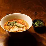 トムヤムフォー パクチー増し Tom Yum Pho + Extra Coriander(【創作ベトナム料理】オリジナルフォー Original Pho)