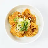 油淋鶏(ユーリンチー)丼（塩ザンギとお総菜 ひろちゃん琴似店）