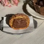 濃厚 生チョコレートシュークリーム（銀座緑花堂 徳川店）