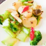 ホタテのXO醬炒め（百味大厨）