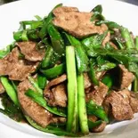 ニラレバ炒め (韮菜豚肝)(広東料理 港味)