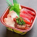 本まぐろと黒瀬ぶりの2色丼（海の幸大漁丼家 桜台店）