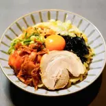 キムチのせ油そば(【超美味でも980円】まぜぬなら まぜてみせよう まぜ麺屋 堺店)